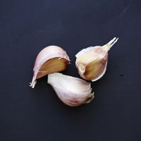 2 garlic cloves