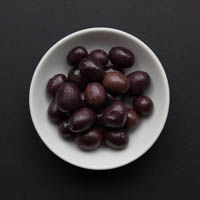 30g pitted kalamata olives