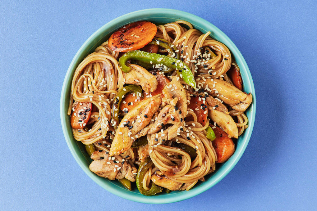 Low-Cal Sticky Soy Chicken Thigh Noodles